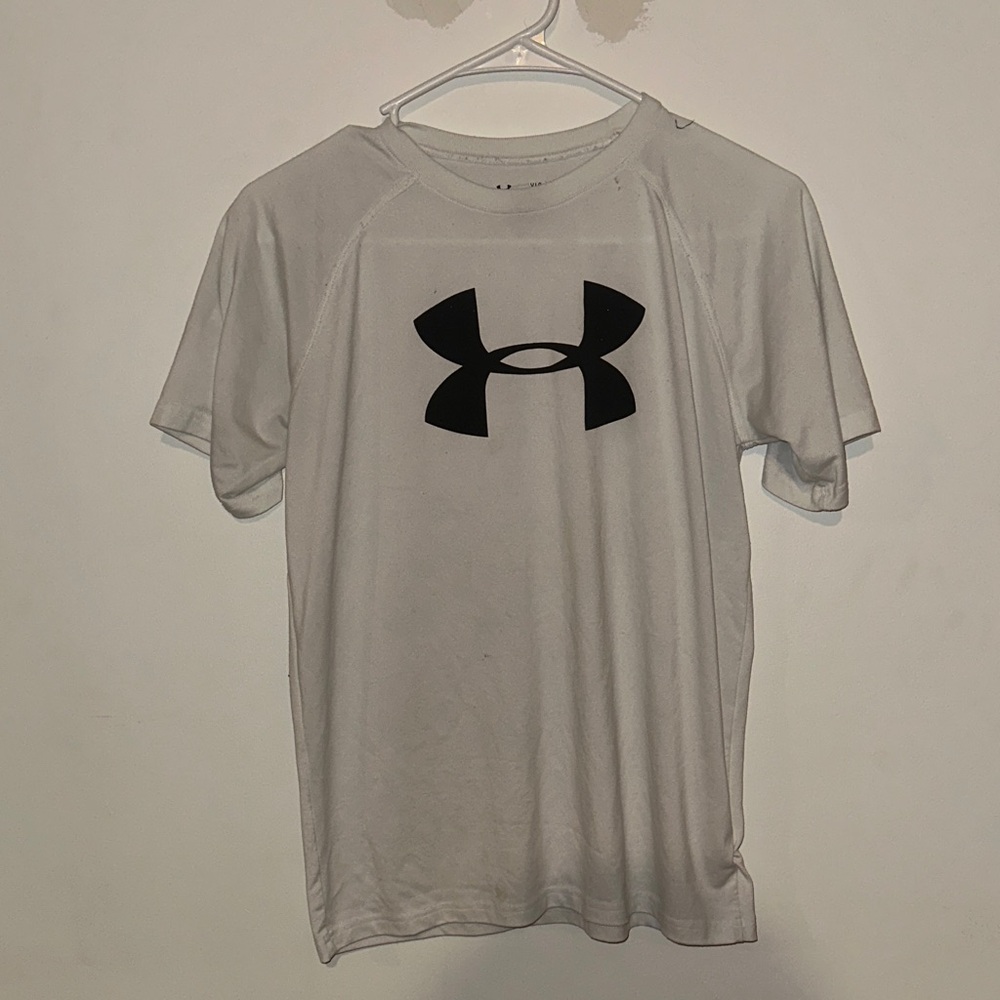 Under Armour Men's White T-Shirt with Black Emblem